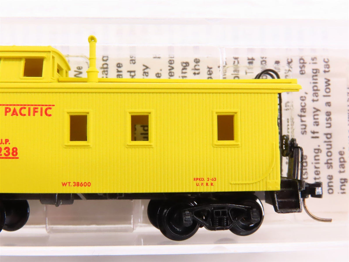 N Kadee Micro-Trains MTL 50100 UP Union Pacific 34&#39; Offset Cupola Caboose #3238