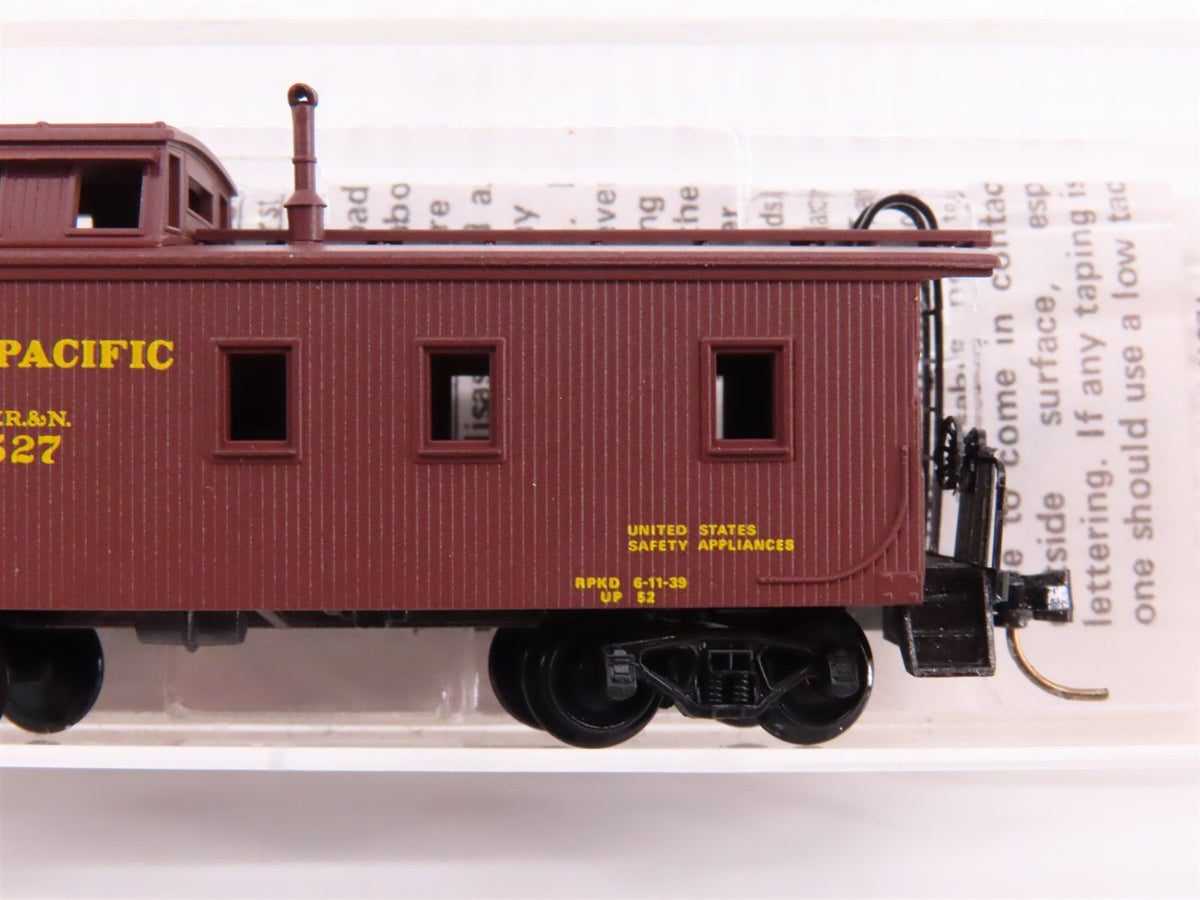 N Kadee Micro-Trains MTL 50010 UP / OWR&amp;N 34&#39; Offset Cupola Wood Caboose #3527