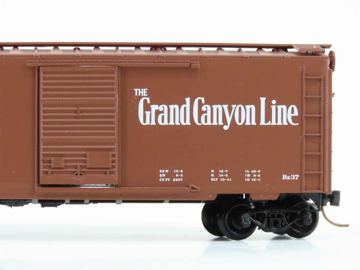 N Scale Micro-Trains MTL 20060 ATSF Santa Fe Grand Canyon 40&#39; Box Car #143582