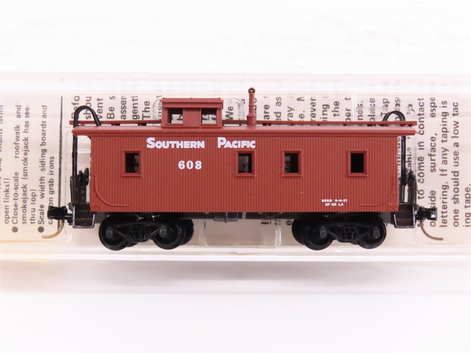 N Kadee Micro-Trains MTL 50070 SP Southern Pacific Offset Cupola Caboose #608