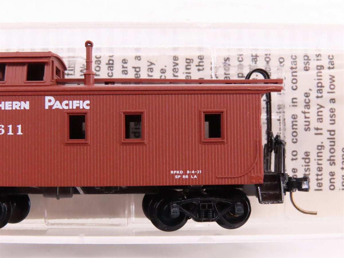 N Kadee Micro-Trains MTL 50070 SP Southern Pacific Offset Cupola Caboose #611