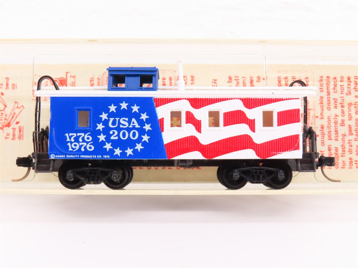 N Kadee Micro-Trains MTL 50990 USA 200 Bicentennial 34&#39; Offset Cupola Caboose