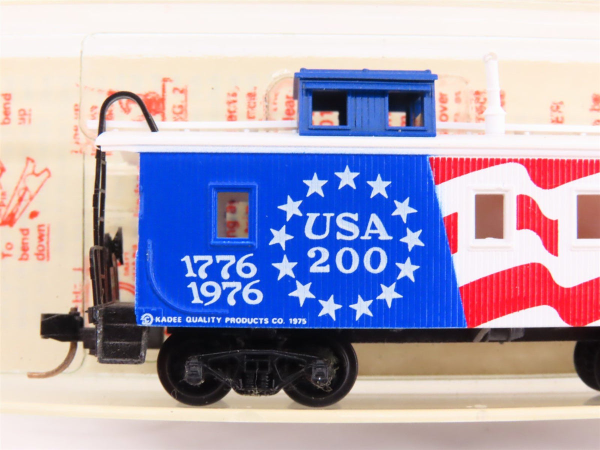 N Kadee Micro-Trains MTL 50990 USA 200 Bicentennial 34&#39; Offset Cupola Caboose