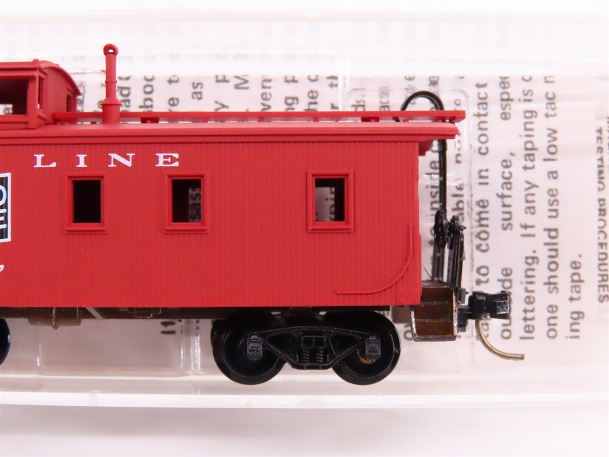 N Kadee Micro-Trains MTL 51070 SOO Line 34&#39; Offset Cupola Wood Caboose #177