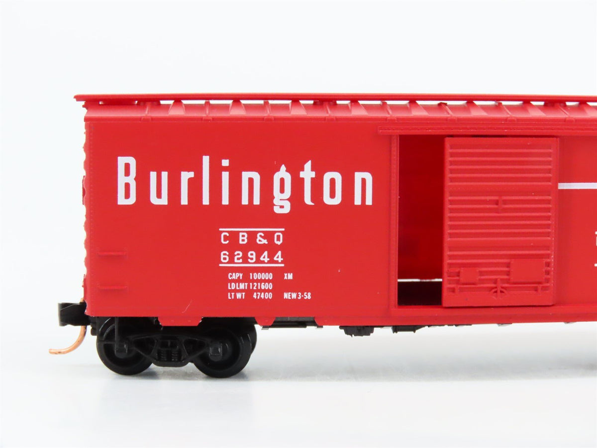 N Scale Micro-Trains MTL 20170 CB&amp;Q Burlington Route 40&#39; Box Car #62944