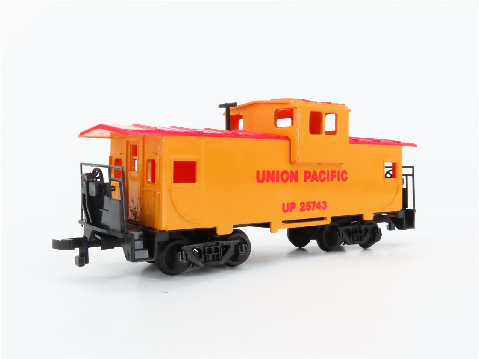 HO Scale Bachmann 61600 UP Union Pacific F9A Diesel Locomotive #1468 w/ Caboose