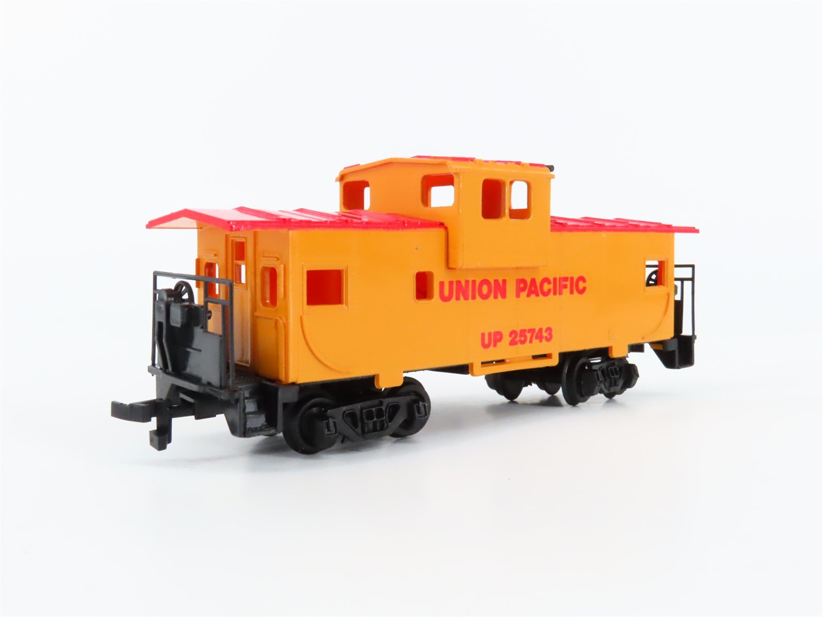 HO Scale Bachmann 61600 UP Union Pacific F9A Diesel Locomotive #1468 w/ Caboose