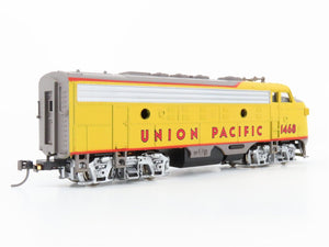 HO Scale Bachmann 61600 UP Union Pacific F9A Diesel Locomotive #1468 w/ Caboose