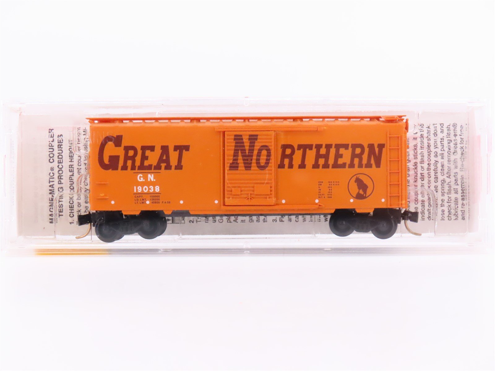 N Scale Micro-Trains MTL 20166 GN Great Northern Circus Train 40' Box Car #19038