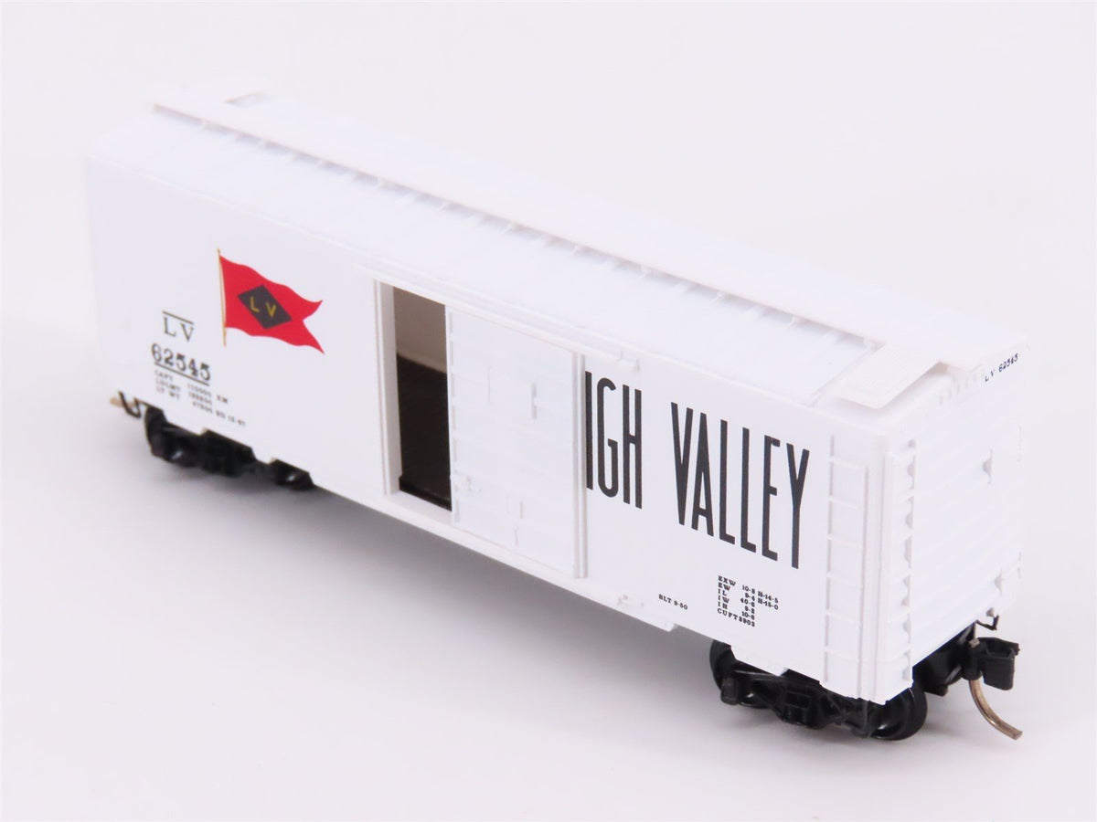 N Scale Micro-Trains MTL 20126 LV Lehigh Valley Railroad 40&#39; Box Car #62545