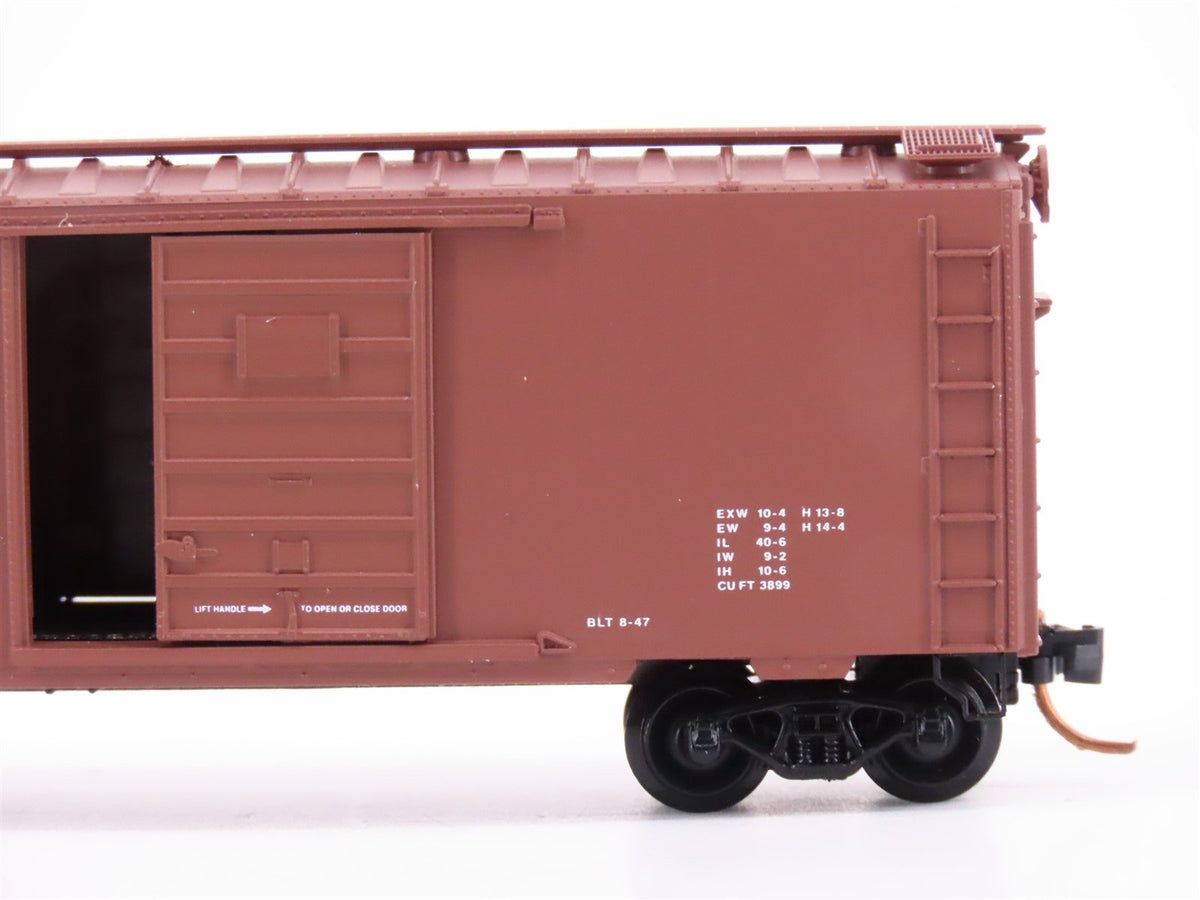 N Scale Micro-Trains MTL 20466 CGW Chicago Great Western 40&#39; Box Car #93365