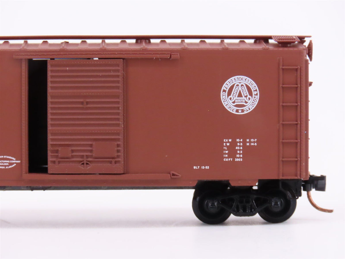 N Micro-Trains MTL 20496 RFP Richmond Fredericksburg &amp; Potomac Box Car #2892