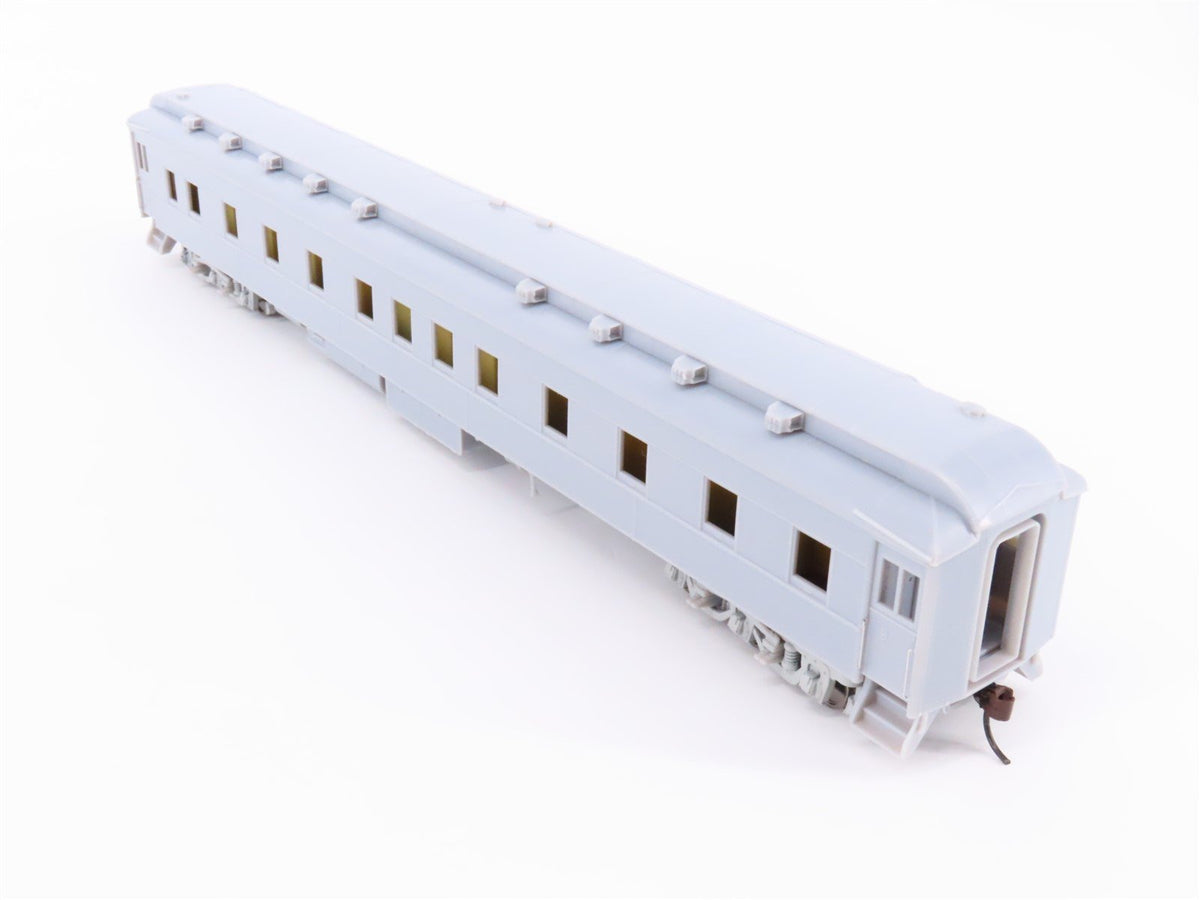 HO Scale Walthers Classic 932-10400 Undecorated Heavyweight 6-3 Passenger Car