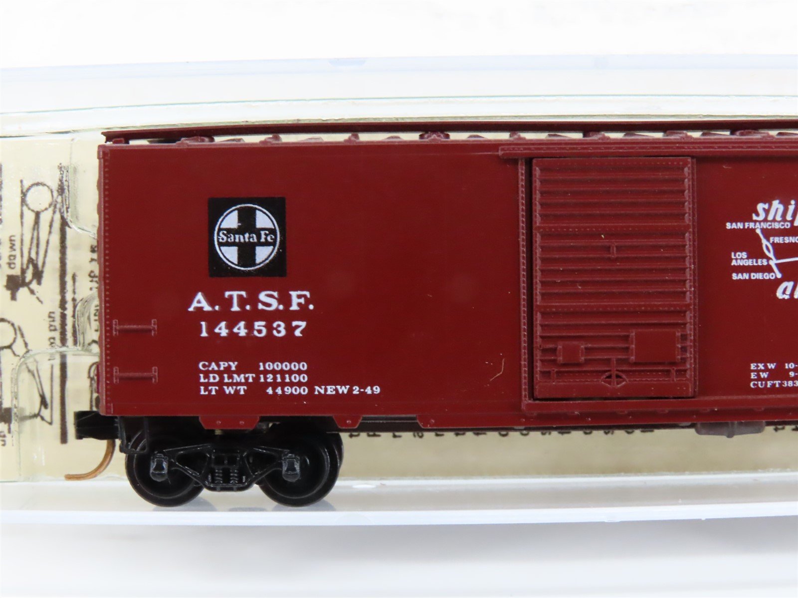 N Scale Kadee Micro-Trains MTL 20020 ATSF Santa Fe Super Chief Box Car #144537