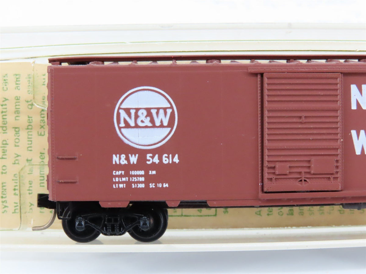 N Scale Kadee Micro-Trains MTL 20039 N&amp;W Railroad 40&#39; Box Car #54614 Blue Label