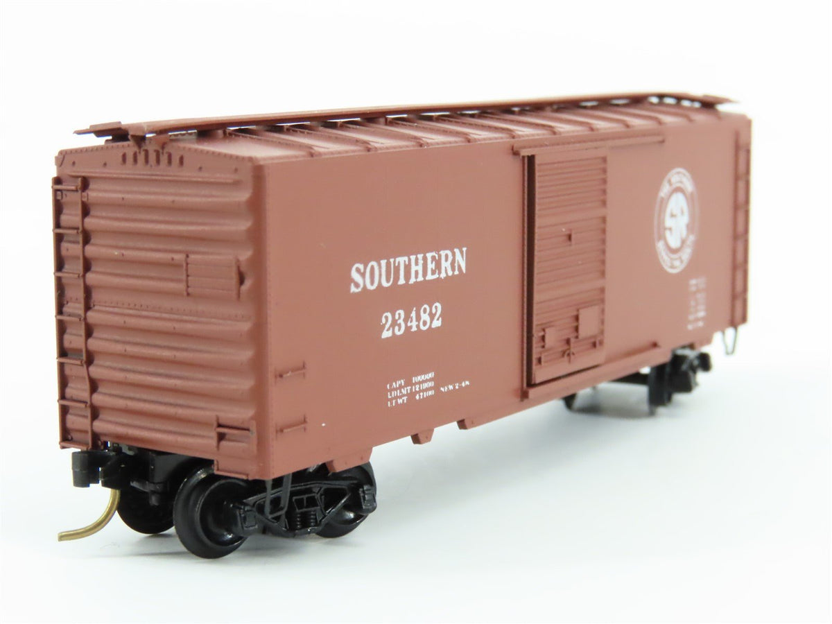 N Kadee Micro-Trains MTL 20018 SOU Southern 40&#39; Box Car #23482 - Blue Label