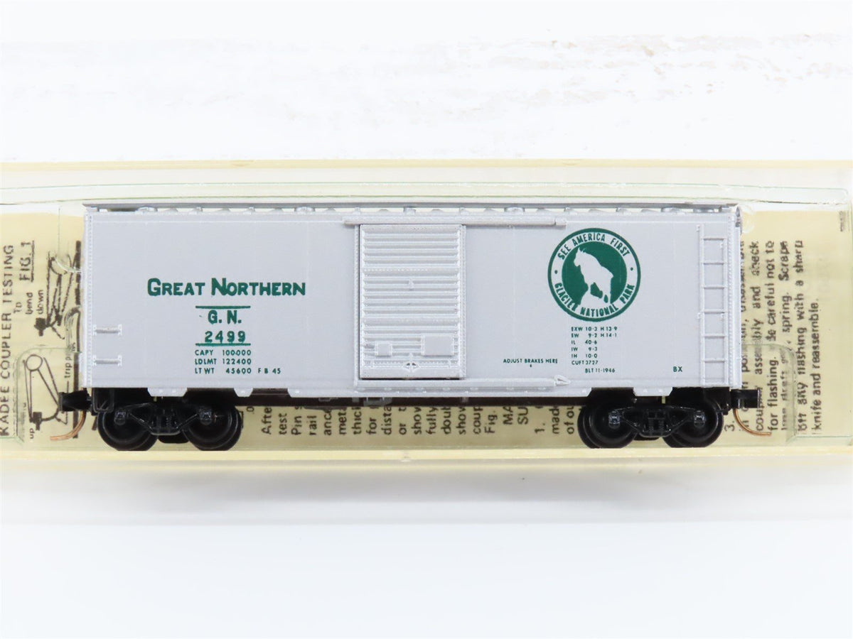 N Scale Kadee Micro-Trains MTL 20100 GN Great Northern 40&#39; Box Car #2499