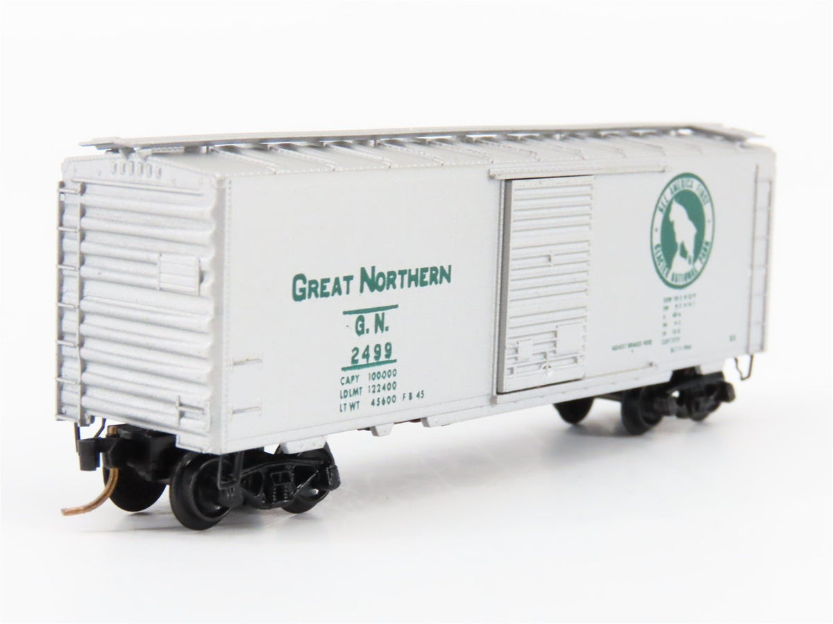 N Scale Kadee Micro-Trains MTL 20100 GN Great Northern 40&#39; Box Car #2499