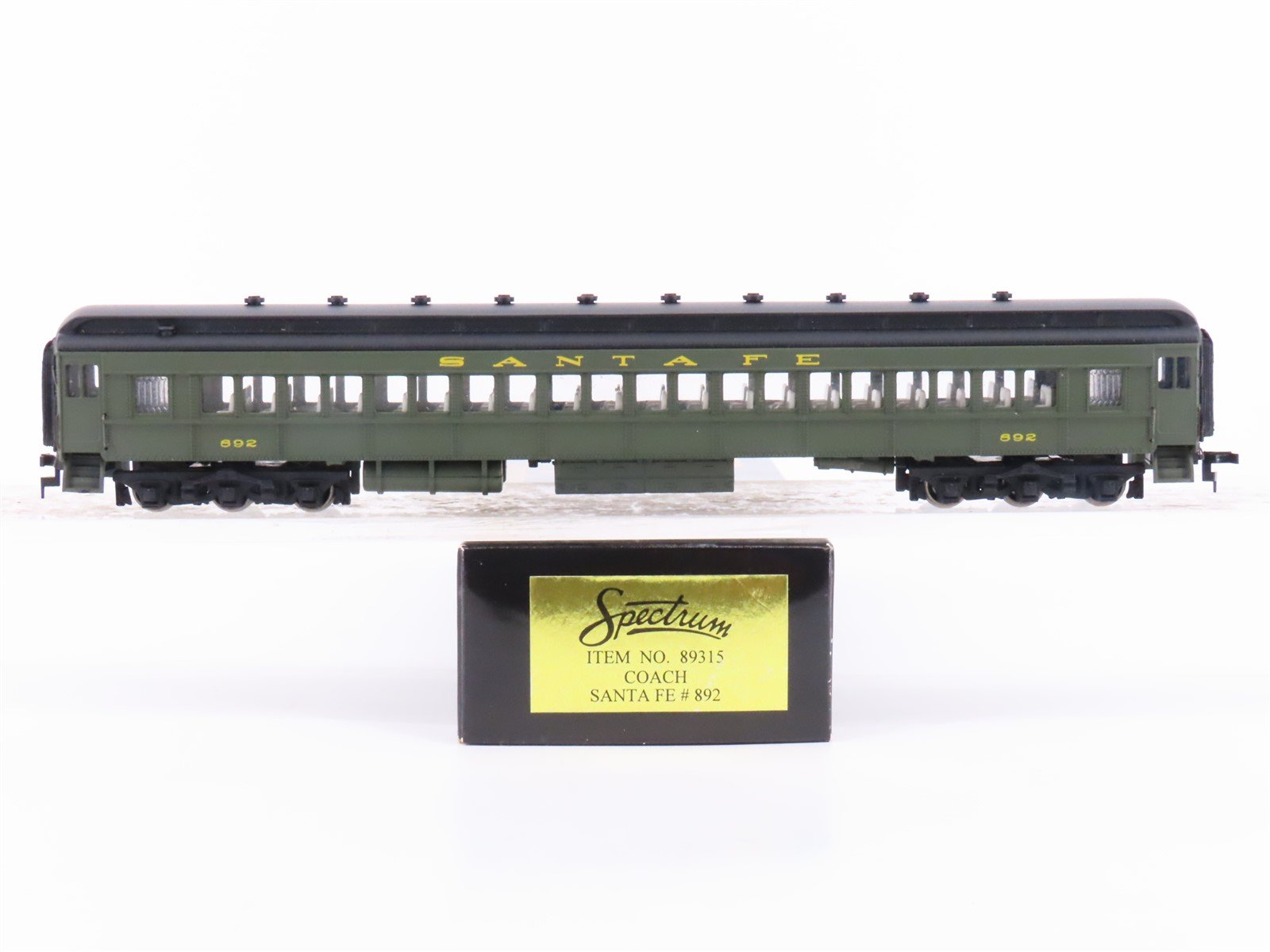 HO Scale Bachmann Spectrum 89315 ATSF Santa Fe Coach Passenger Car #892