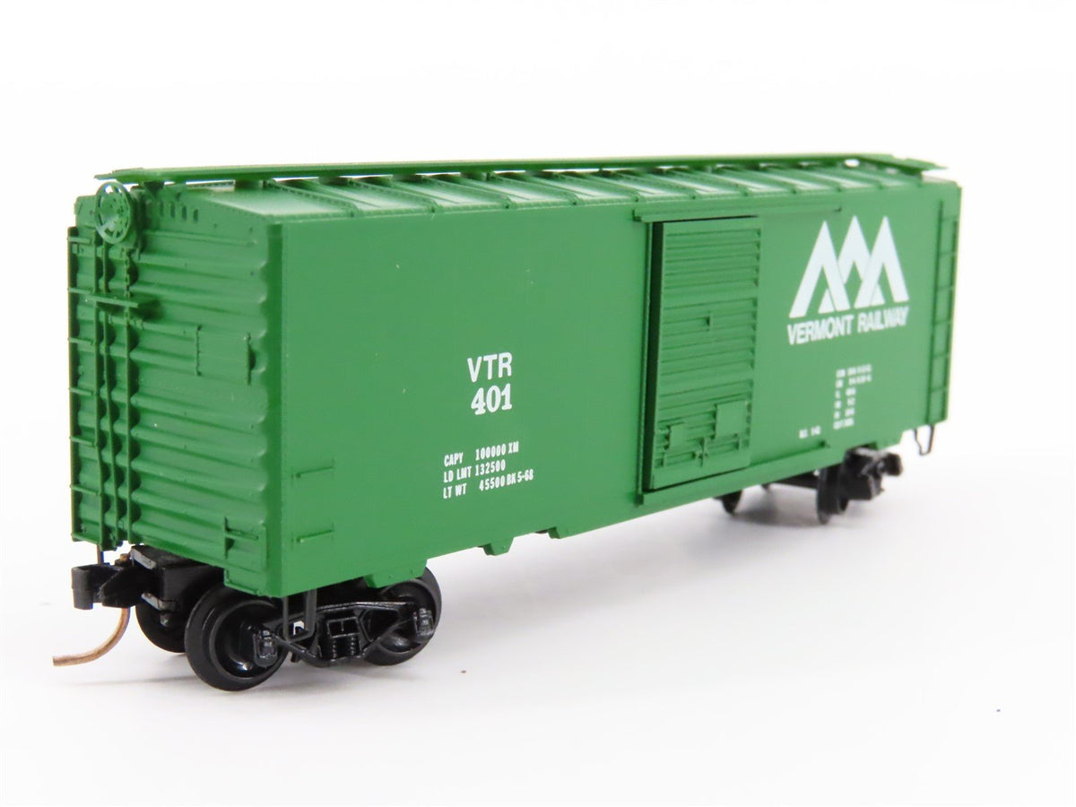 N Scale Kadee Micro-Trains MTL 20200 VTR Vermont Railway 40&#39; Box Car #401