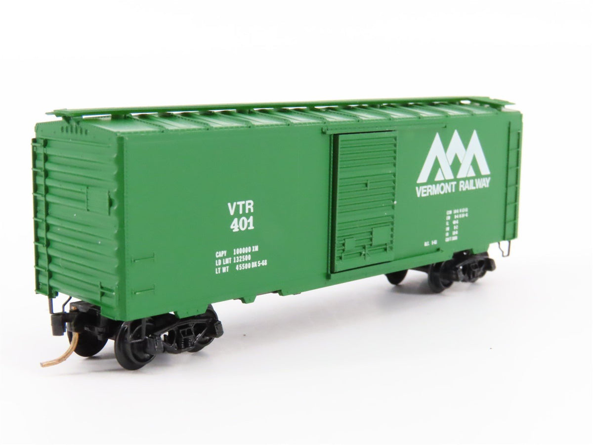 N Scale Kadee Micro-Trains MTL 20200 VTR Vermont Railway 40&#39; Box Car #401