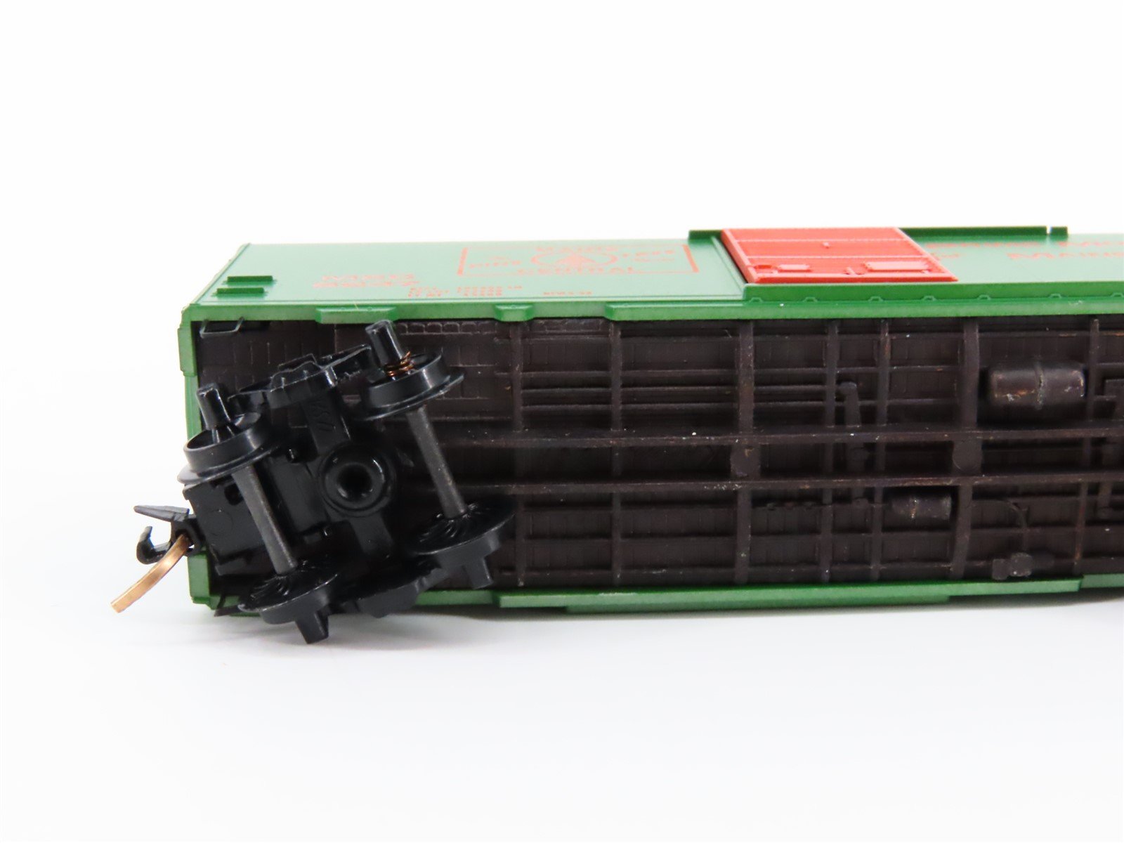 N Scale Kadee Micro-Trains MTL 20220 MEC Maine Central Pine Tree Box Car #8247