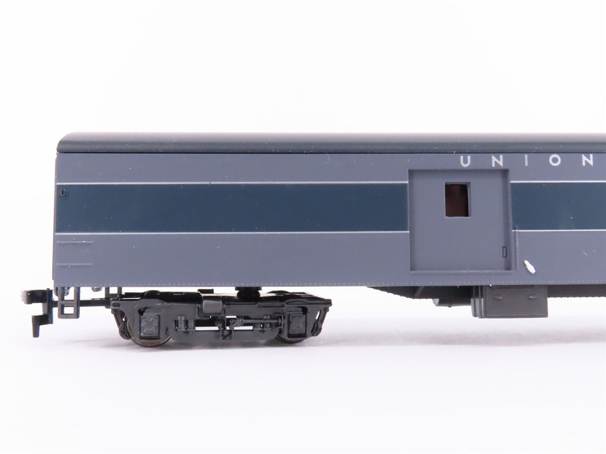 HO Scale Rivarossi 6940 UP Union Pacific 1930s Coach, Baggage Passenger 4-Cars