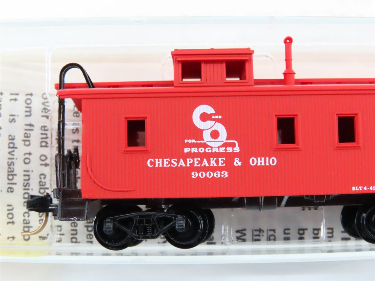 N Scale Kadee Micro-Trains MTL 50190 C&amp;O Chesapeake &amp; Ohio 34&#39; Caboose #90063