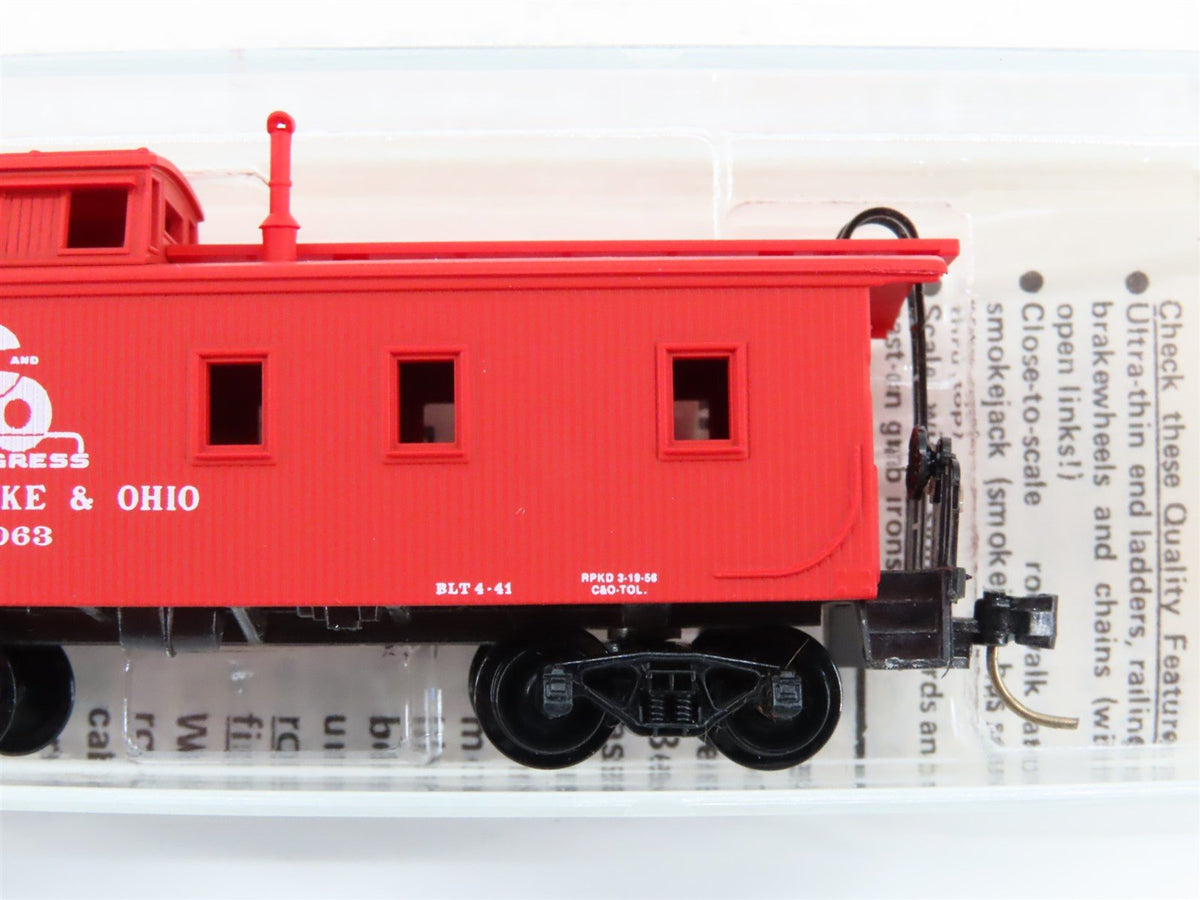 N Scale Kadee Micro-Trains MTL 50190 C&amp;O Chesapeake &amp; Ohio 34&#39; Caboose #90063