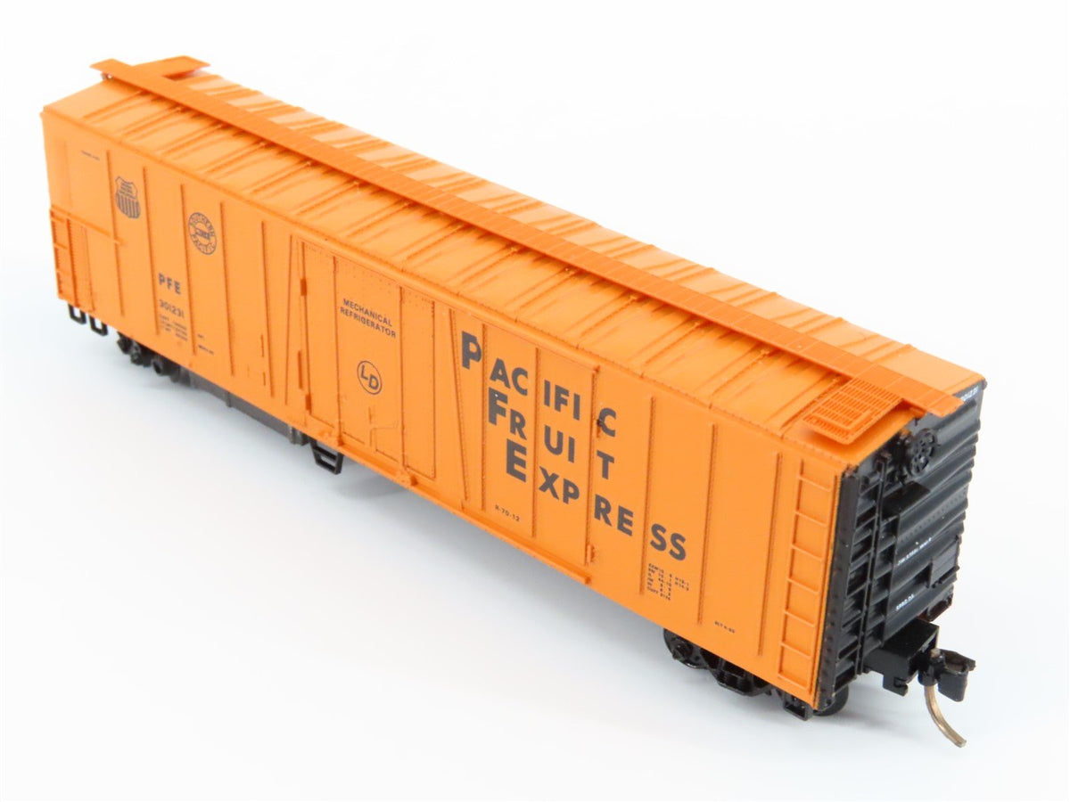 N Kadee Micro-Trains MTL 70010 UP SP PFE Pacific Fruit Express Reefer #301231