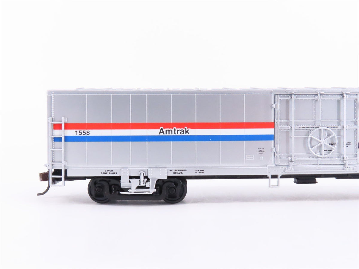 HO Scale Walthers 932-26021 Amtrak 60&#39; Material Handling Boxcars 2-Pack