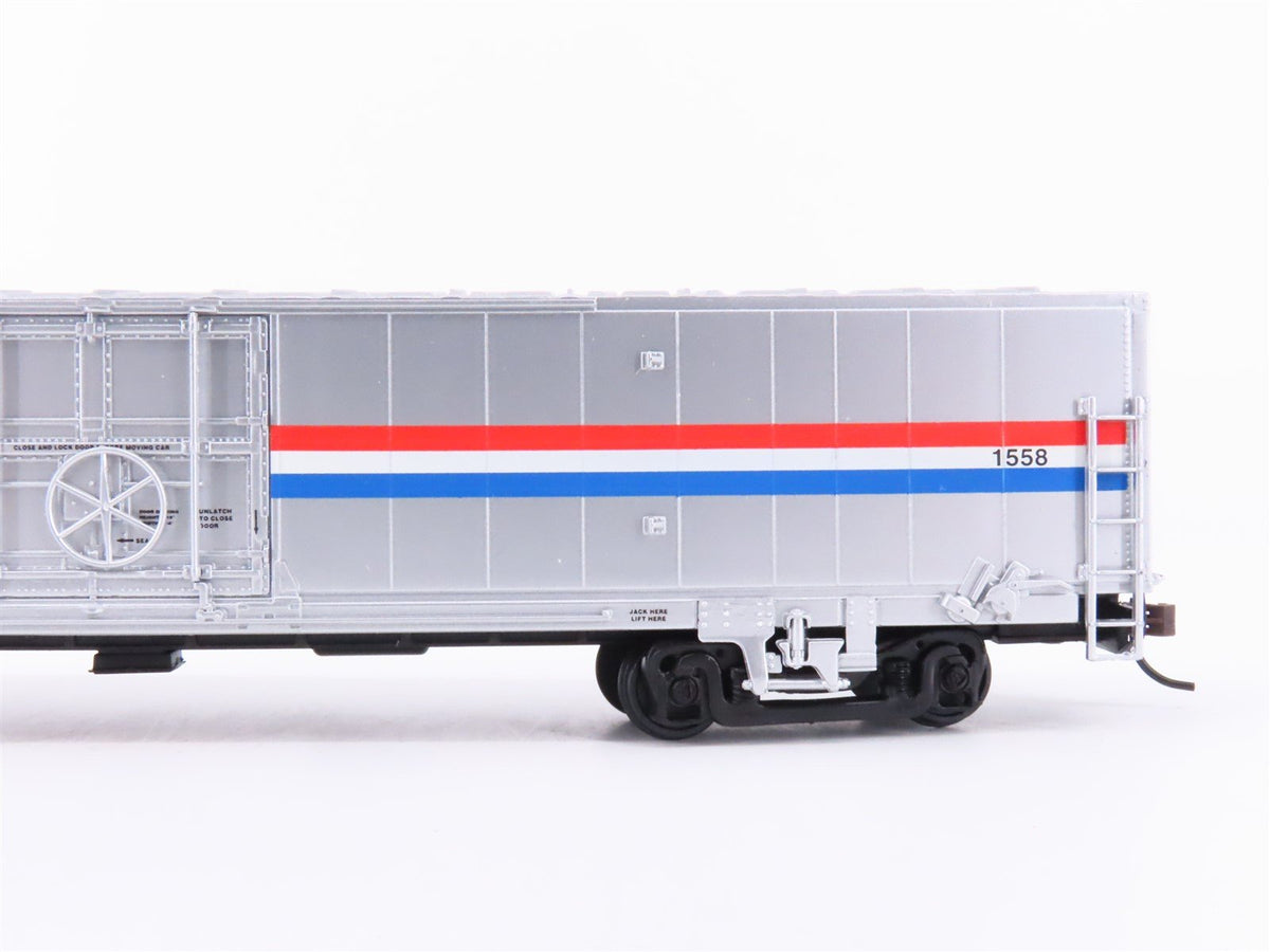 HO Scale Walthers 932-26021 Amtrak 60&#39; Material Handling Boxcars 2-Pack