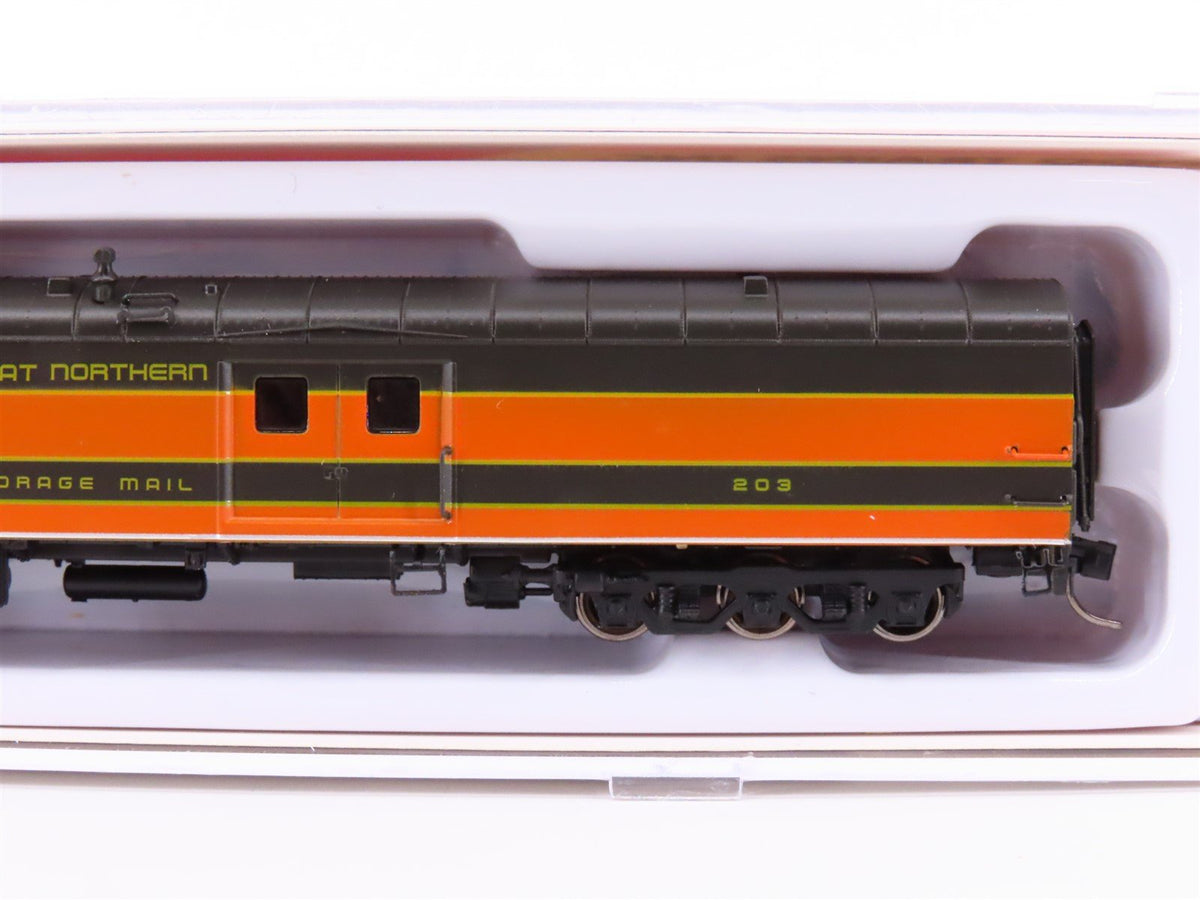 N Scale Rapido 506029 GN Great Northern Baggage Passenger Car #203