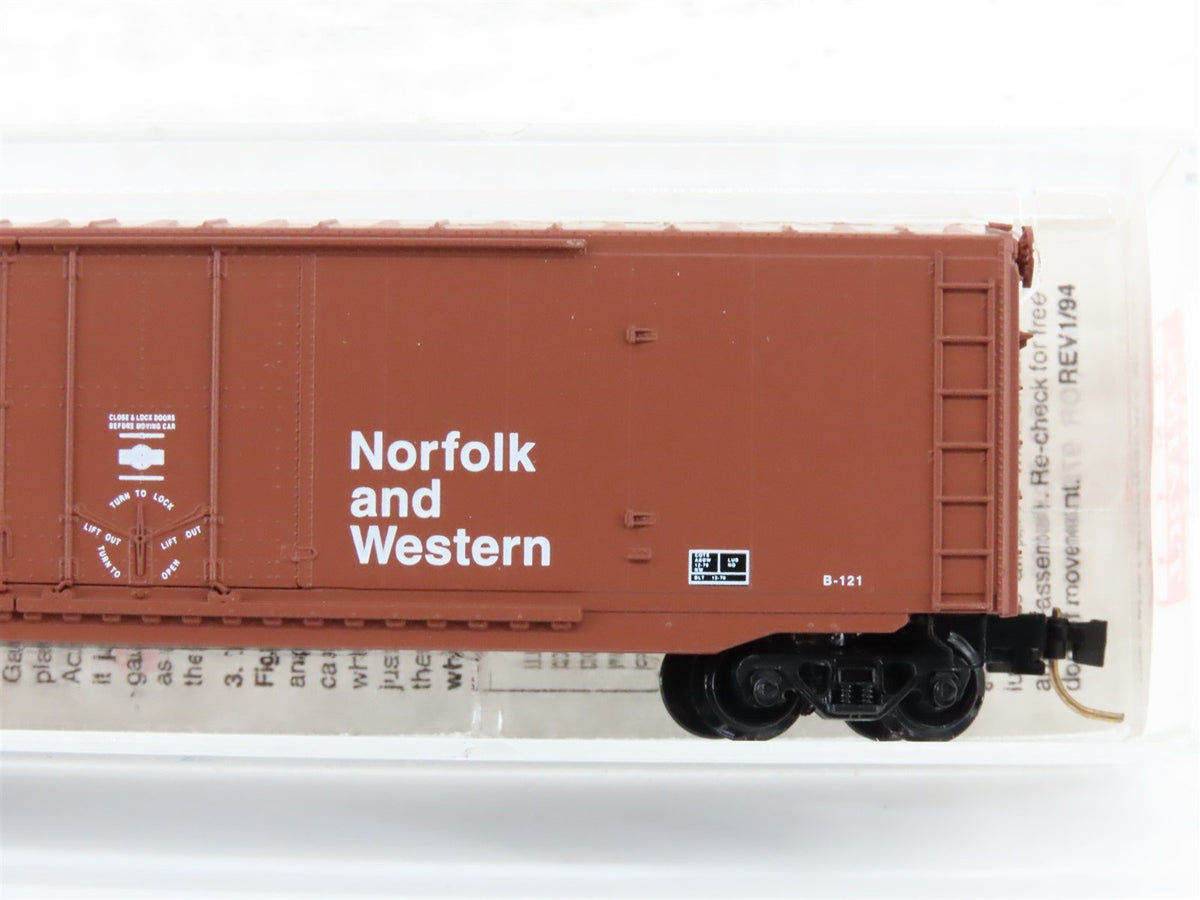 N Scale Micro-Trains MTL 75030 NW Norfolk &amp; Western Railroad 50&#39; Box Car #160784