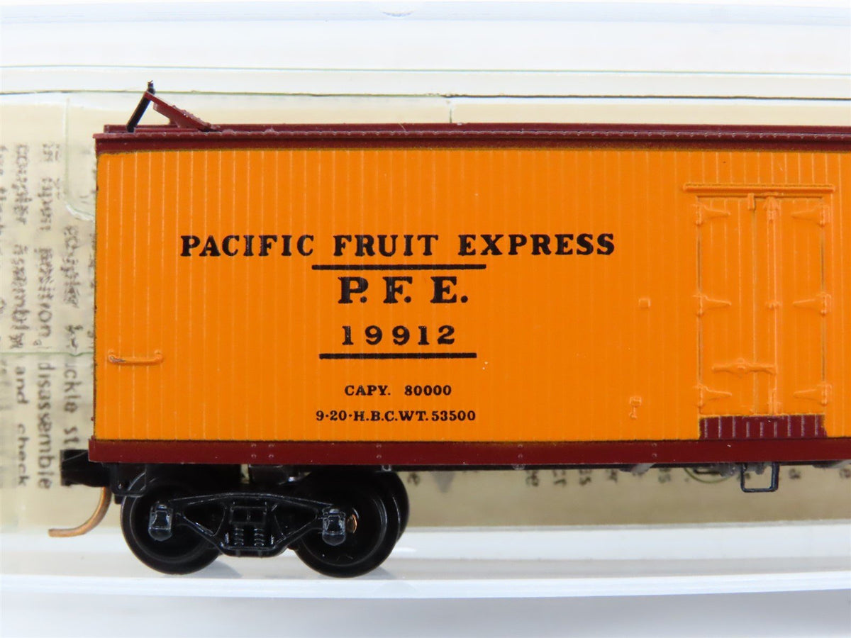 N Kadee Micro-Trains MTL 47062 SP UP PFE Pacific Fruit Express 40&#39; Reefer #19912