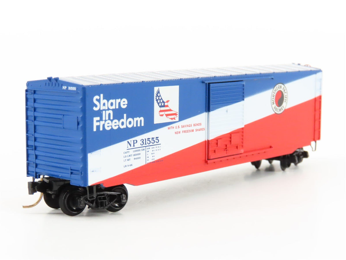 N Micro-Trains MTL 77010 NP Northern Pacific Share in Freedom 50&#39; Box Car #31555