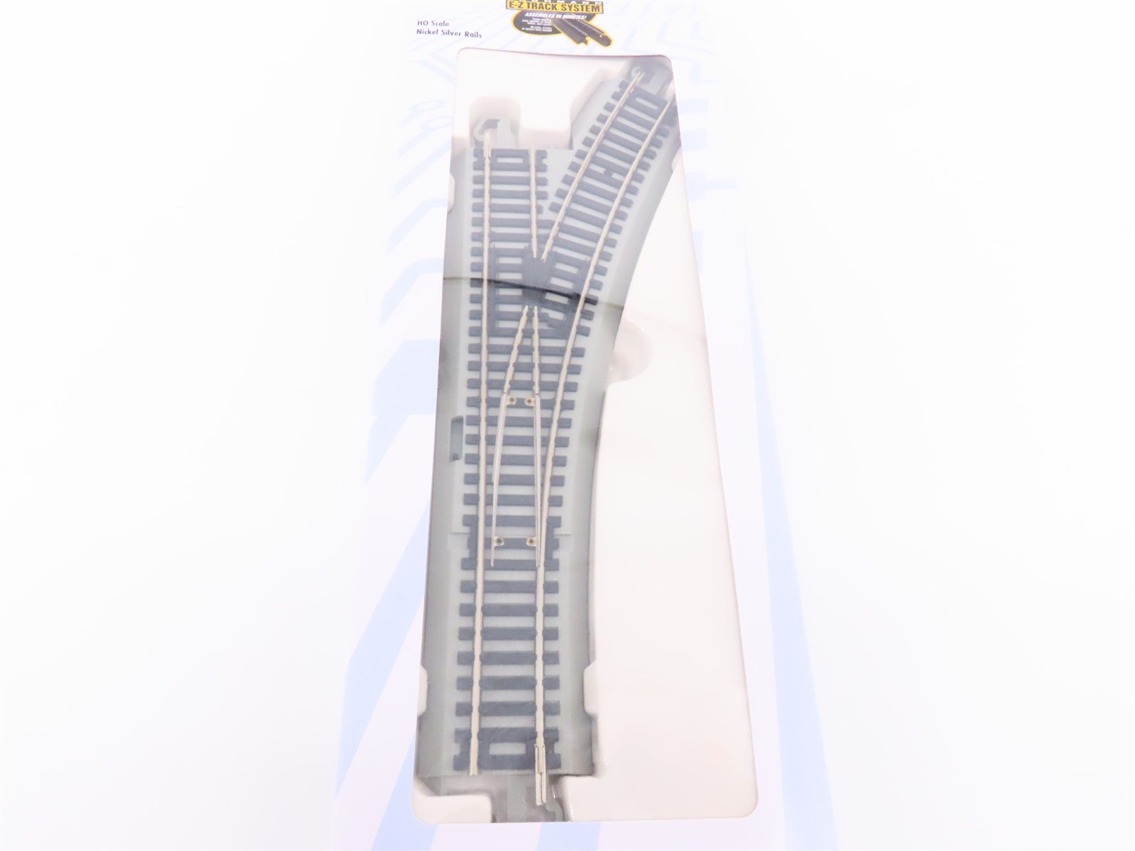 HO Scale Bachmann E-Z Track 44131 E-Z Command Right-Hand Turnout w/ DCC