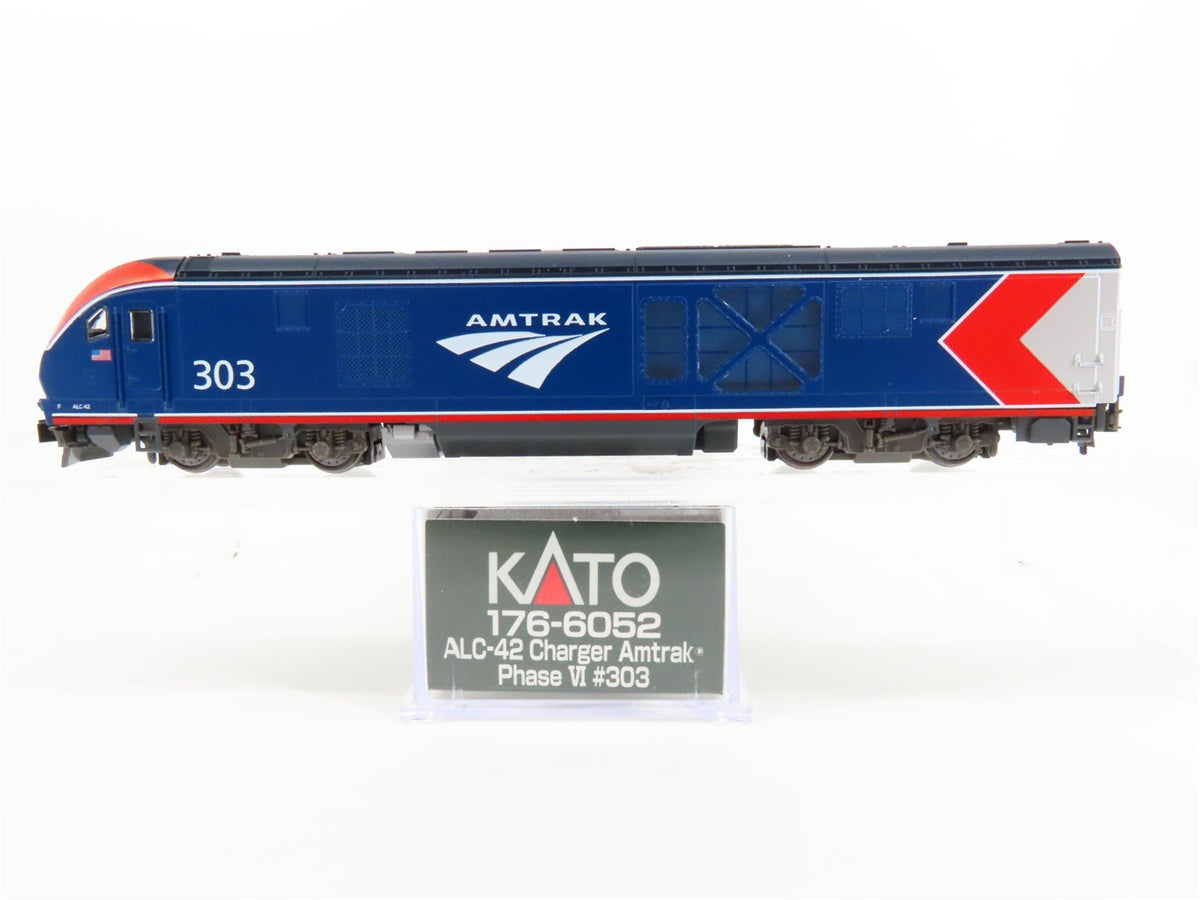 N KATO 176-6052 AMTK Amtrak Phase VI ALC-42 Charger Diesel #303 - DCC Ready