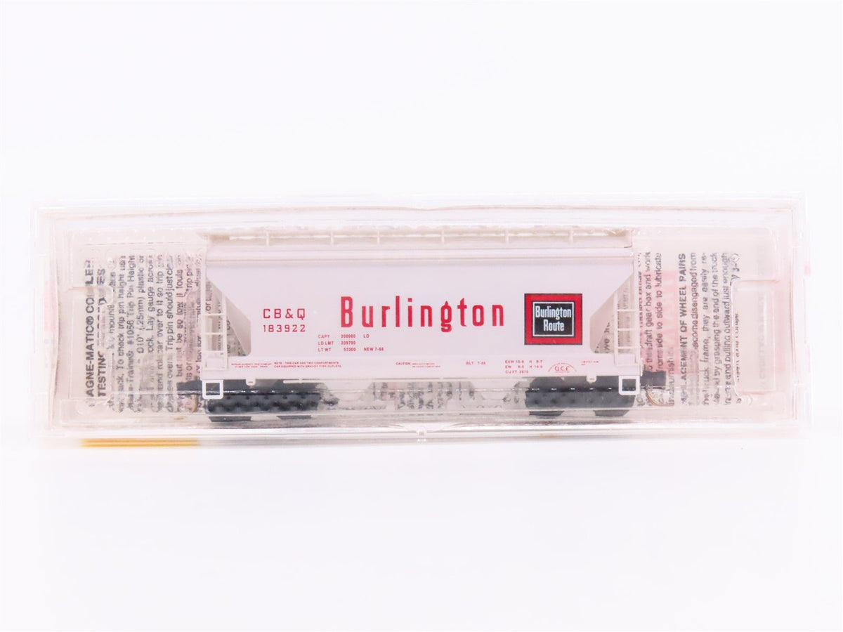 N Micro-Trains MTL 92070 CB&amp;Q Burlington Route 2-Bay Covered Hopper #183922