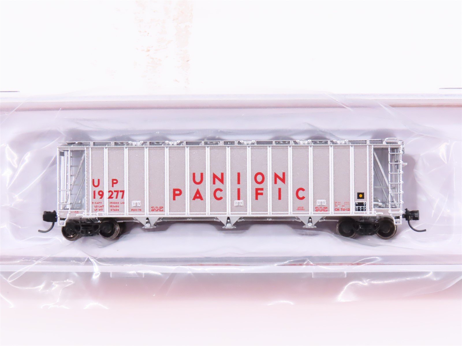 N Scale Atlas 50004033 UP Union Pacific 3500CF Dry-Flo 3-Bay Hopper Car #19277