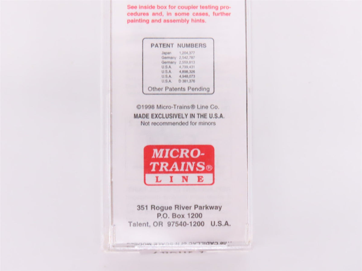 N Scale Micro-Trains MTL 74040 CP Canadian Pacific 40&#39; Plug Door Box Car #285606