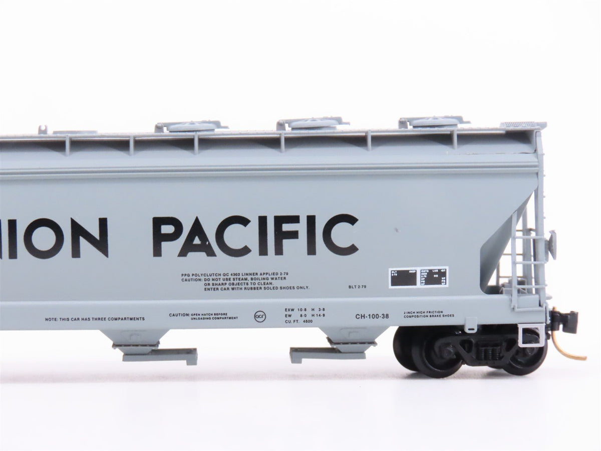 N Scale Micro-Trains Line MTL 93010 UP Union Pacific 3-Bay Covered Hopper #78892