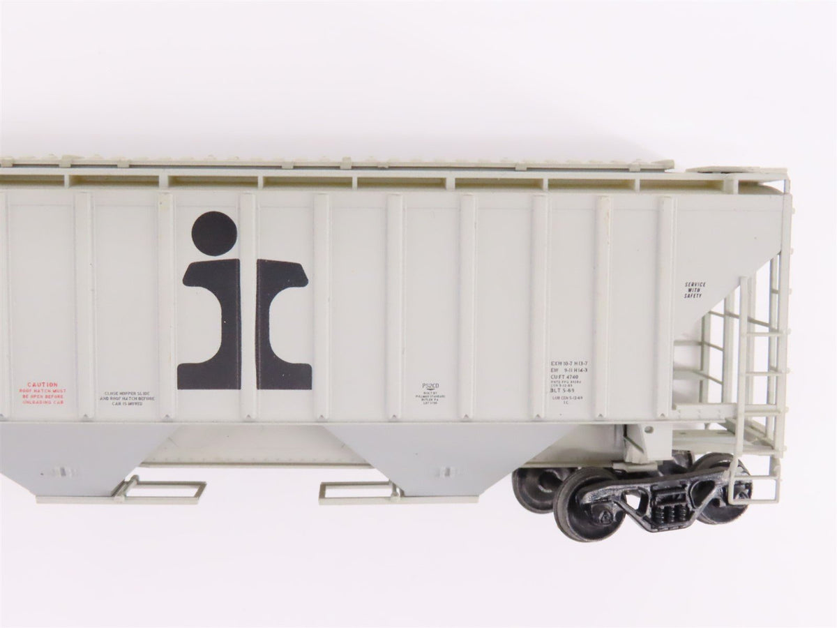 Lot of 7 HO Scale Accurail &amp; Unbranded KCS/ATSF/UP/C&amp;O/NS/IC/NAHX Hopper Cars