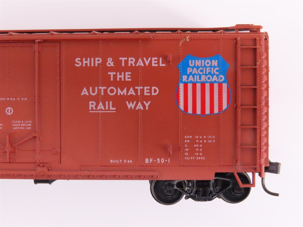 Lot of 11 HO Scale Accurail &amp; Unbranded UP Union Pacific Boxcars &amp; Gondola Cars