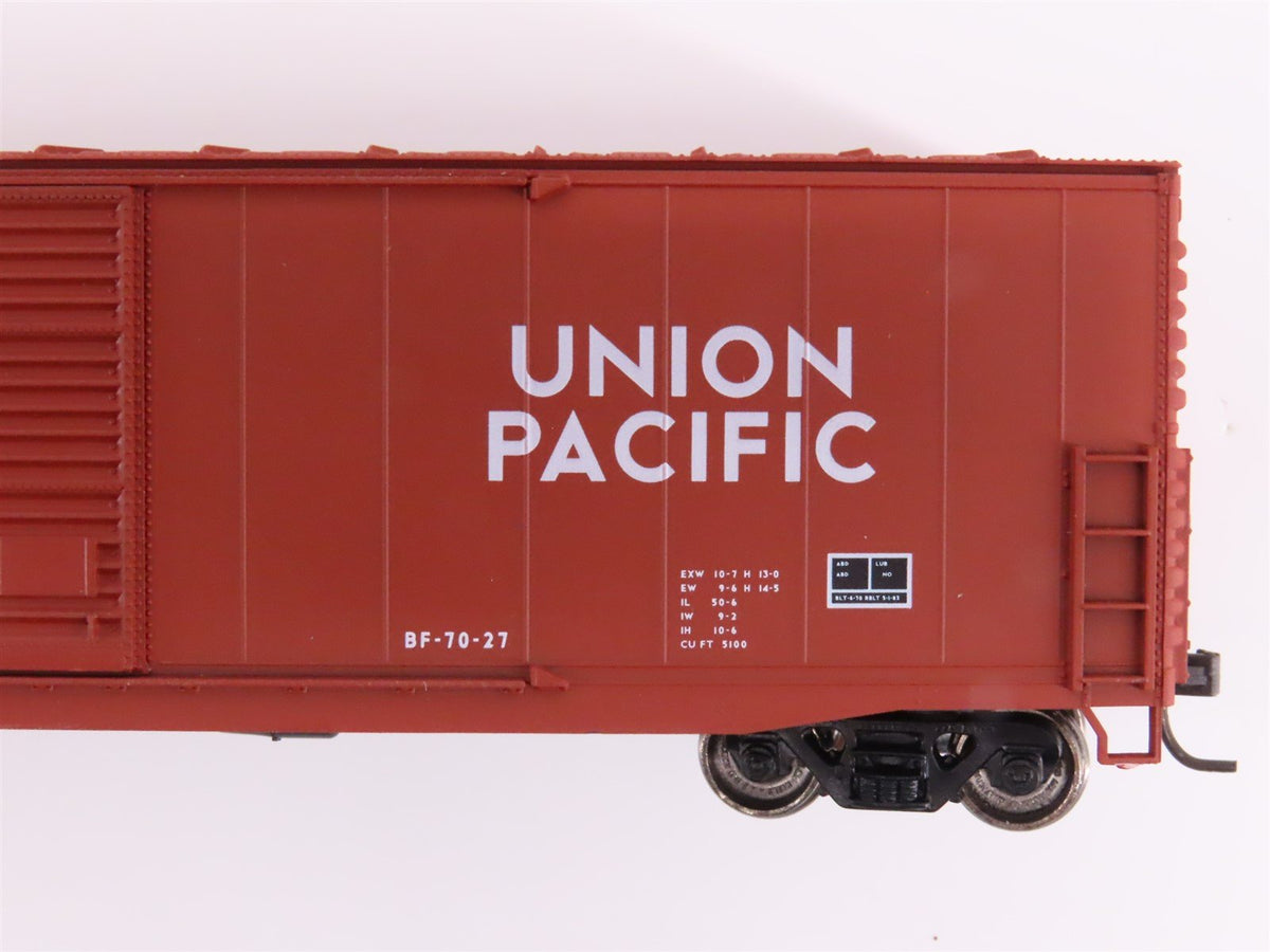 Lot of 9 HO Scale Accurail &amp; Unbranded UP Union Pacific Boxcars &amp; Hopper Cars