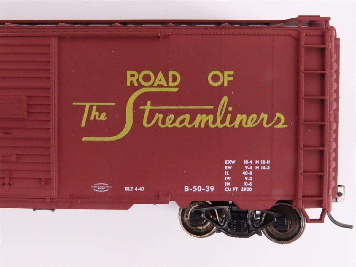 Lot of 9 HO Scale Accurail &amp; Unbranded UP Union Pacific Boxcars &amp; Hopper Cars