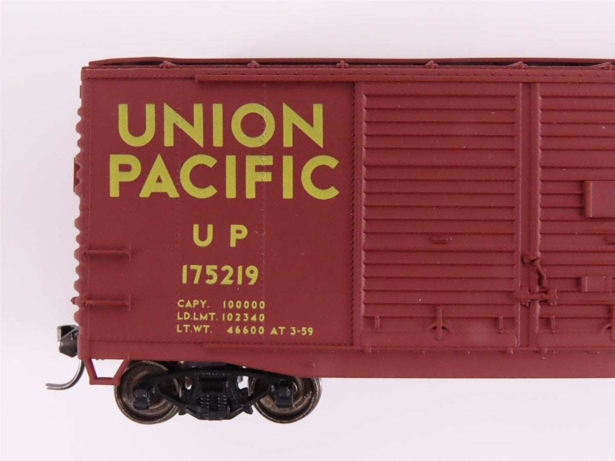 Lot of 9 HO Scale Accurail &amp; Unbranded UP Union Pacific Boxcars &amp; Hopper Cars