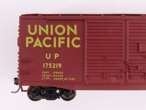 Lot of 9 HO Scale Accurail & Unbranded UP Union Pacific Boxcars & Hopper Cars