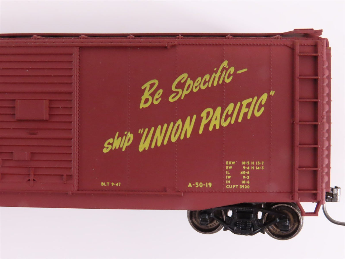 Lot of 9 HO Scale Accurail &amp; Unbranded UP Union Pacific Boxcars &amp; Hopper Cars