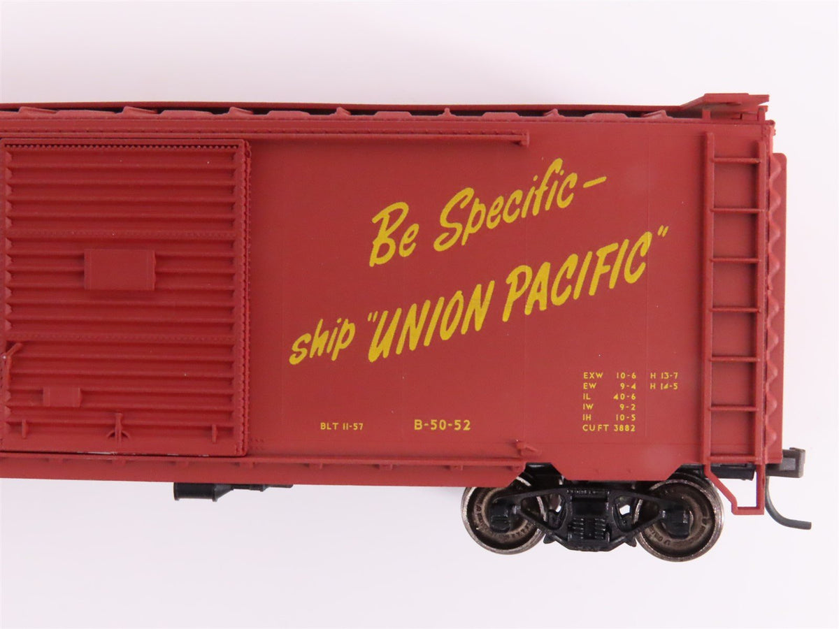 Lot of 9 HO Scale Accurail &amp; Unbranded UP Union Pacific Boxcars &amp; Hopper Cars